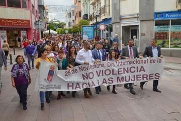 Telde protesta en silencio contra la violencia machista (Foto TA y Francisco Javier Santana)